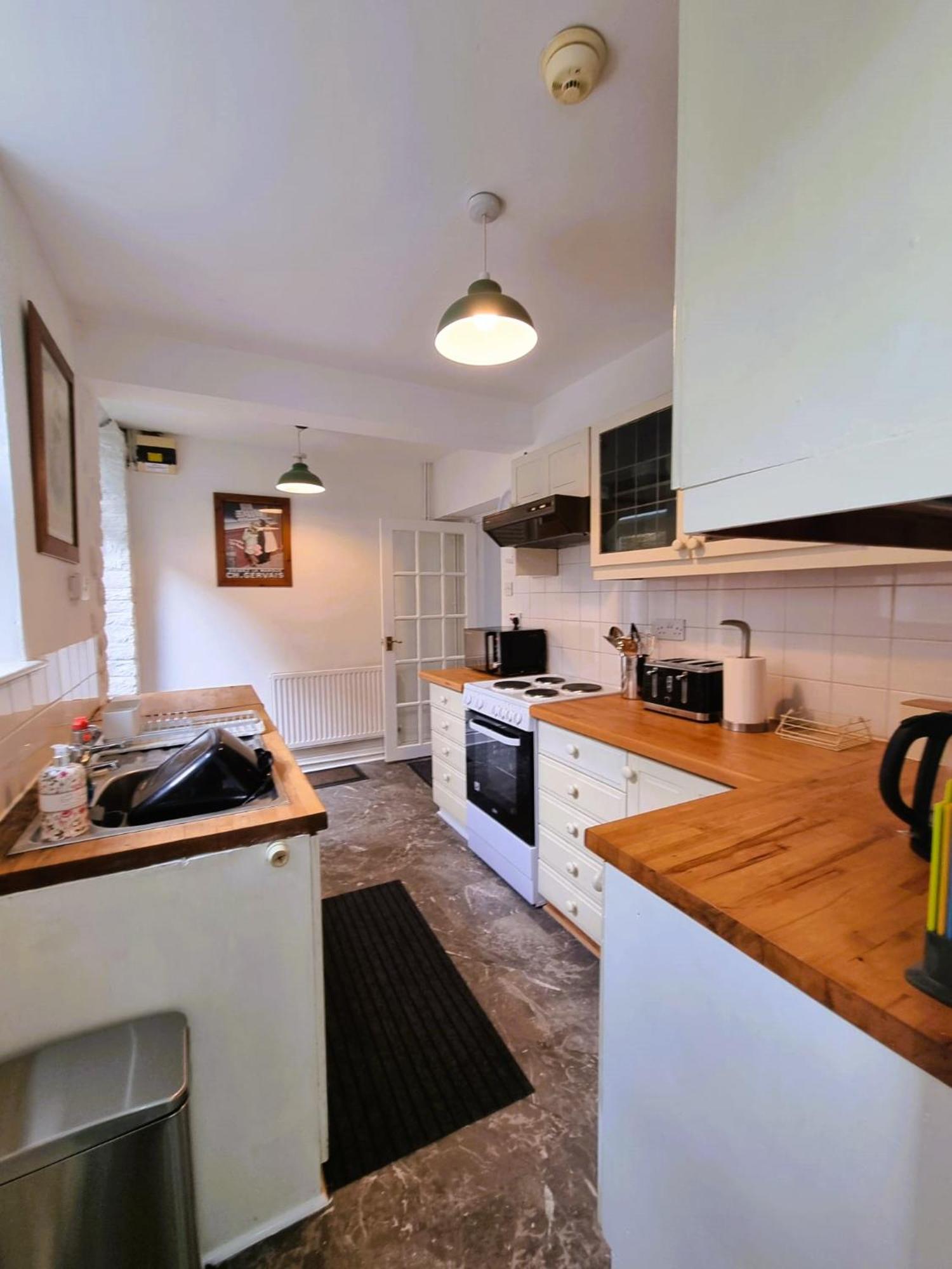 Station Cottage 霍伊斯 外观 照片